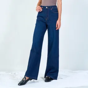 Classic straight-leg denim jeans wholesale