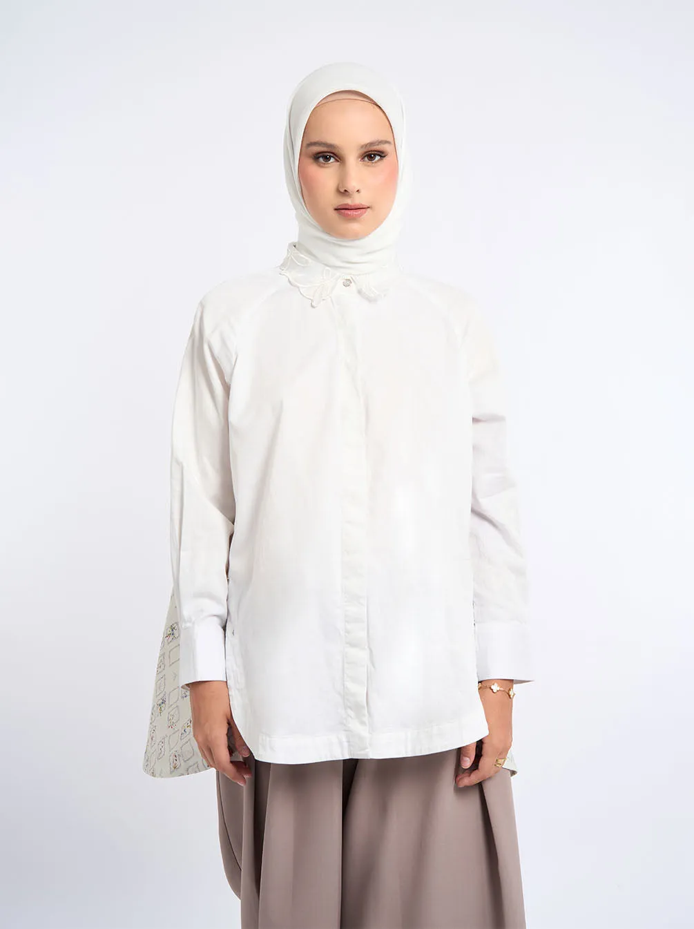 ISKA EMBROIDERY COLLAR TOP WHITE