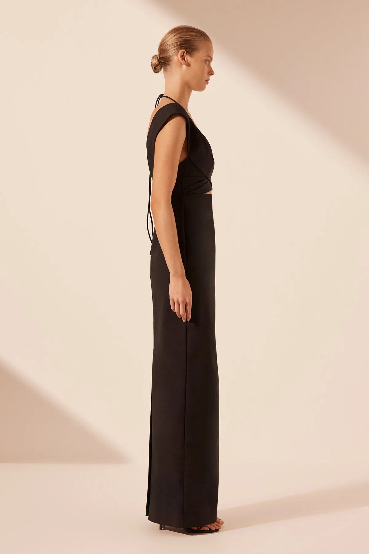 LANI CROSS FRONT RUCHED MAXI DRESS - BLACK